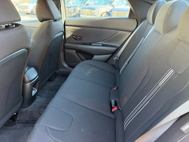 Certified 2025 Hyundai Elantra Sport image 23
