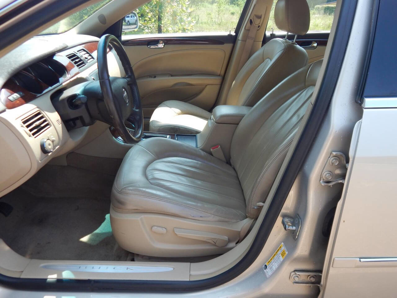 Used 2007 Buick Lucerne CXL FWD image 11