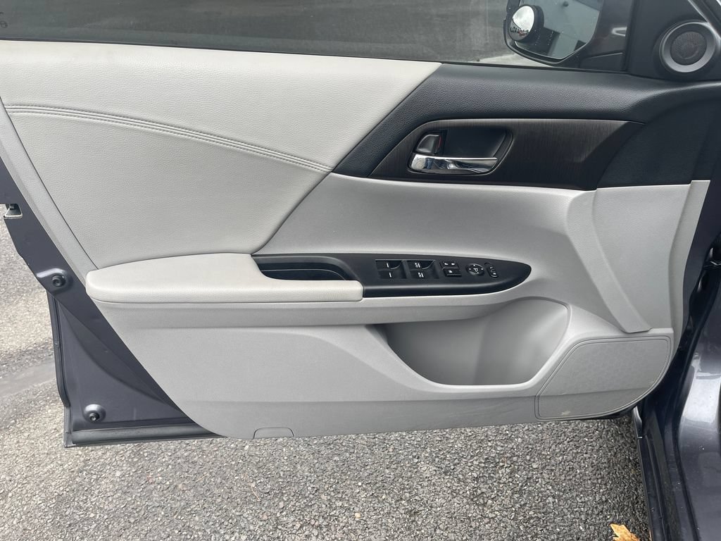 Used 2013 Honda Accord EX image 14