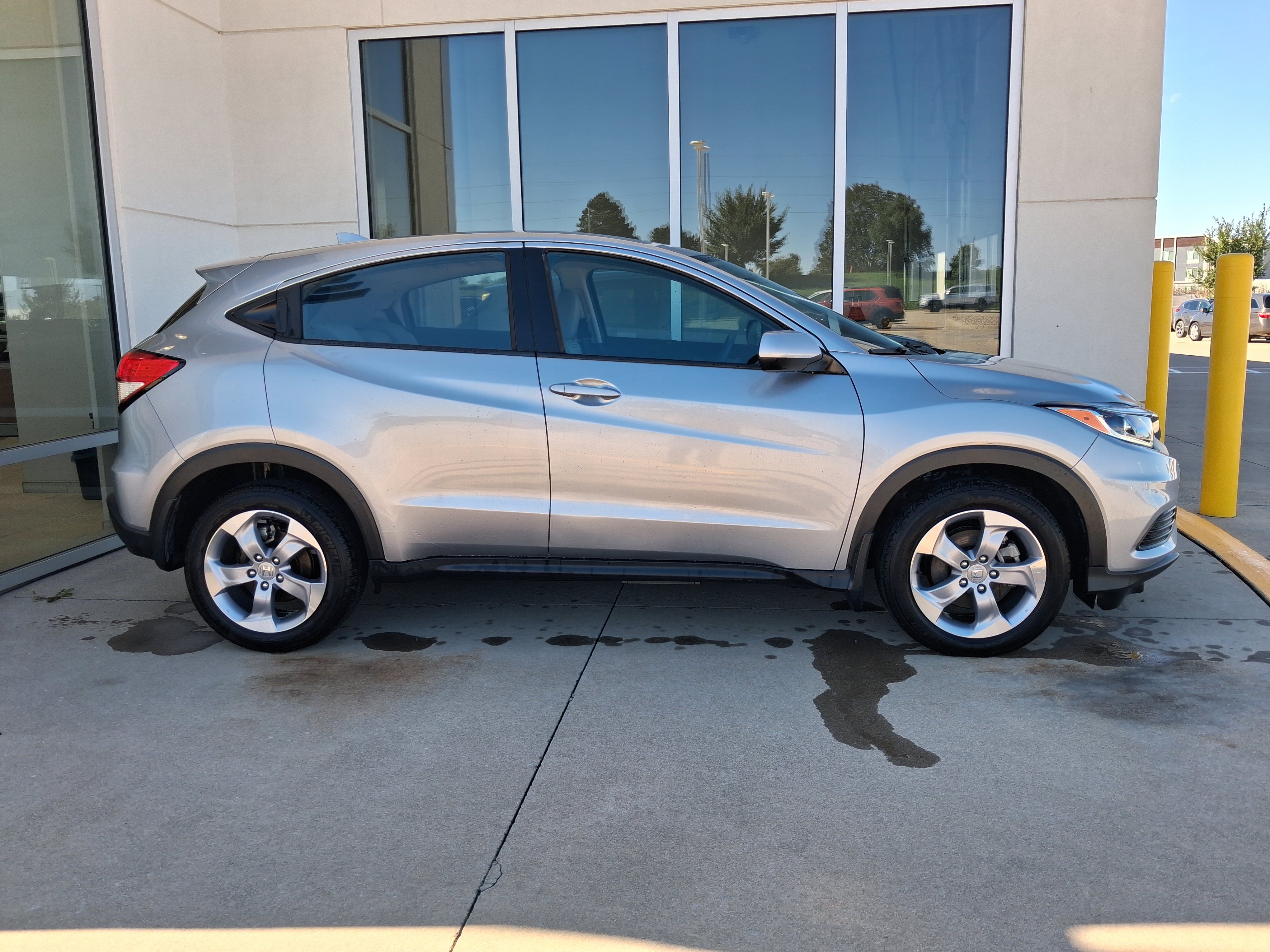 Used 2020 Honda HR-V LX image 6
