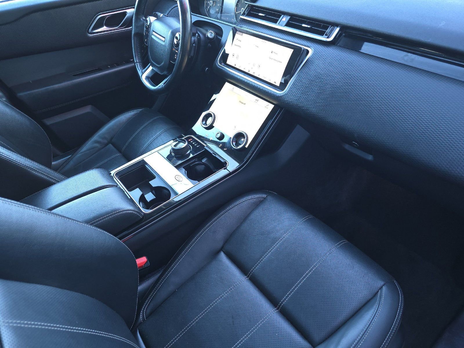 Used 2020 Land Rover Range Rover Velar S image 15