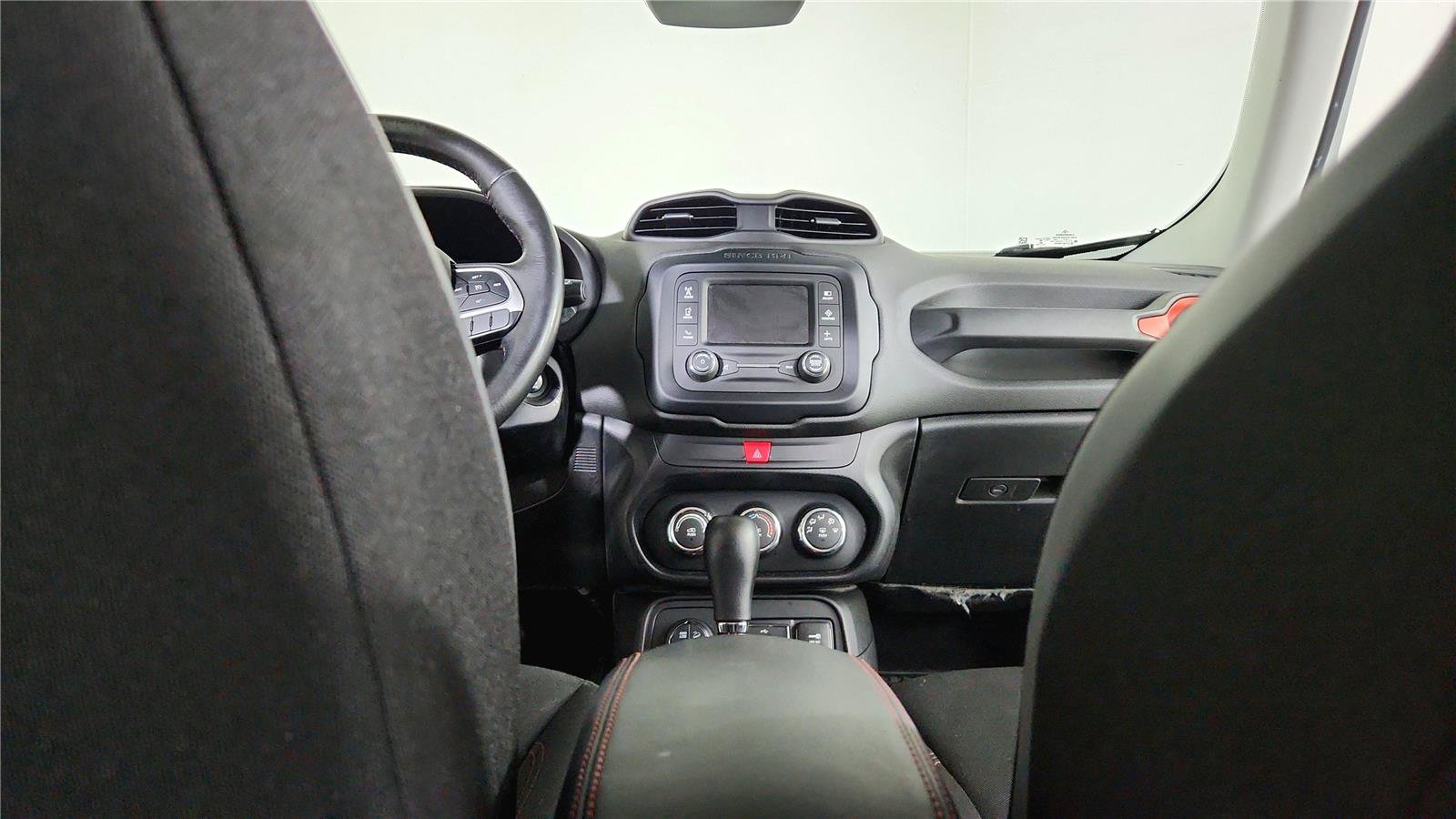 Used 2016 Jeep Renegade Trailhawk AWD/4WD image 20