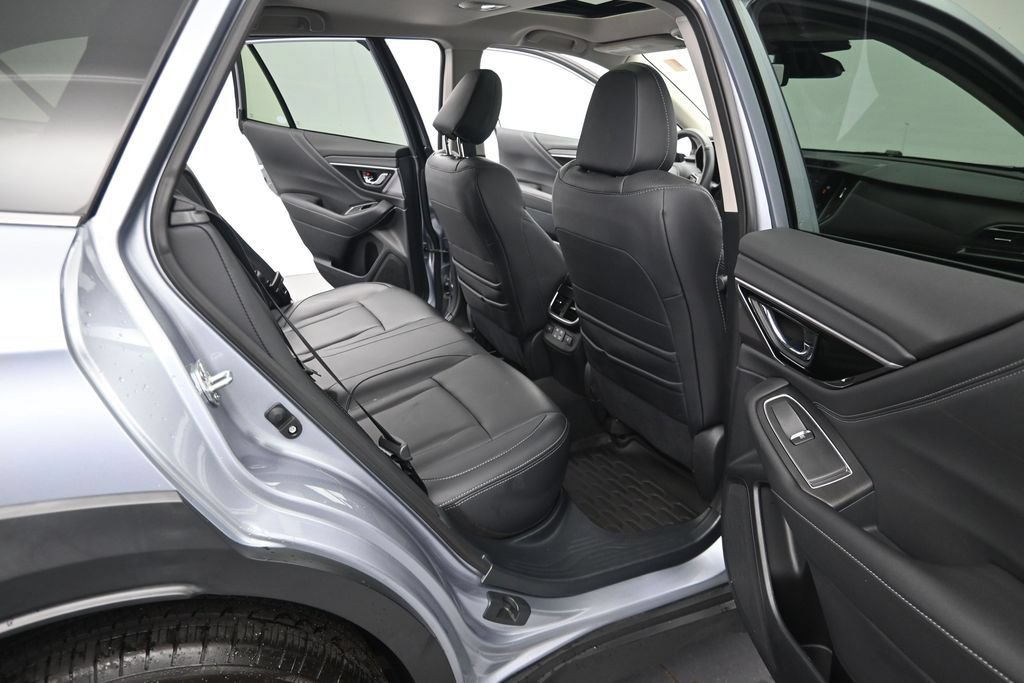 Used 2024 Subaru Outback Touring XT AWD/4WD image 18