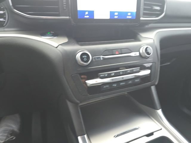 Used 2020 Ford Explorer XLT w/ Equipment Group 202A image 14