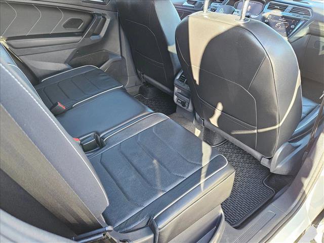 Certified 2024 Volkswagen Tiguan SEL R-Line image 19