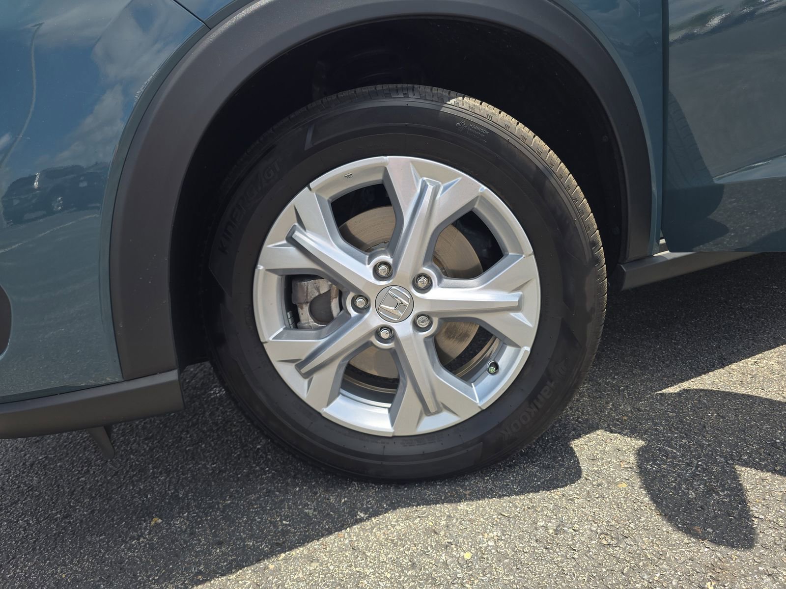 Certified 2025 Honda HR-V LX image 26