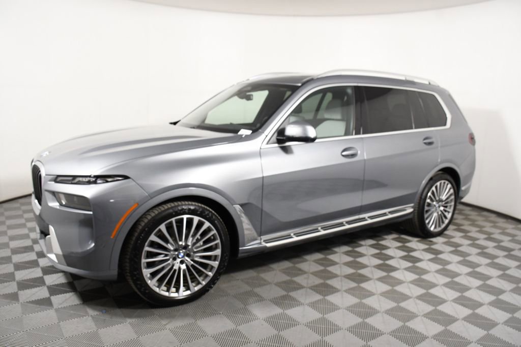 Used 2024 BMW X7 xDrive40i w/ Premium Package image 2