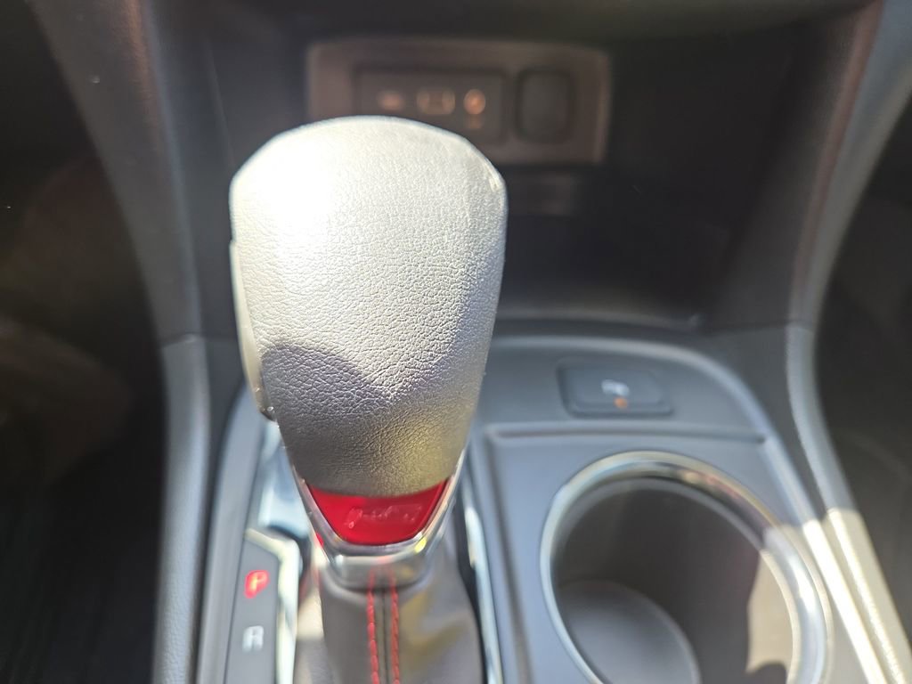 Certified 2023 Chevrolet Equinox RS w/ LPO, Floor Liner Package AWD/4WD image 23