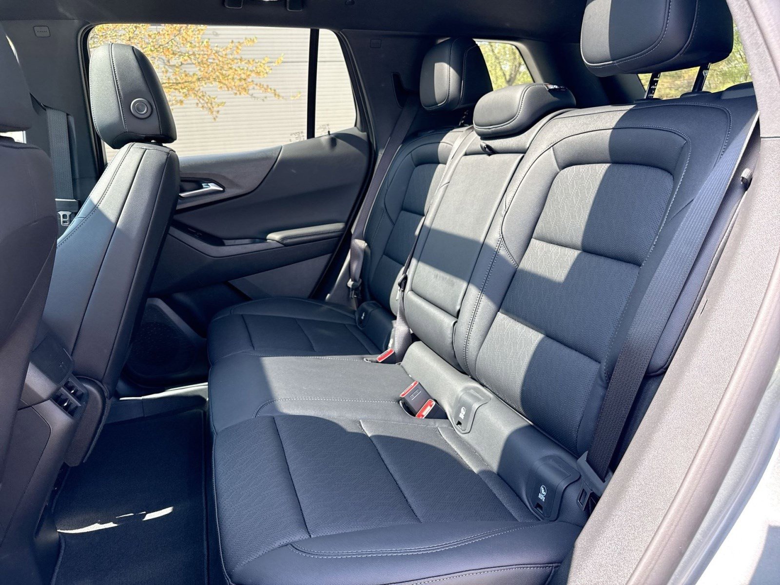 New 2026 Chevrolet Equinox LT w/ Convenience Package II AWD/4WD image 22
