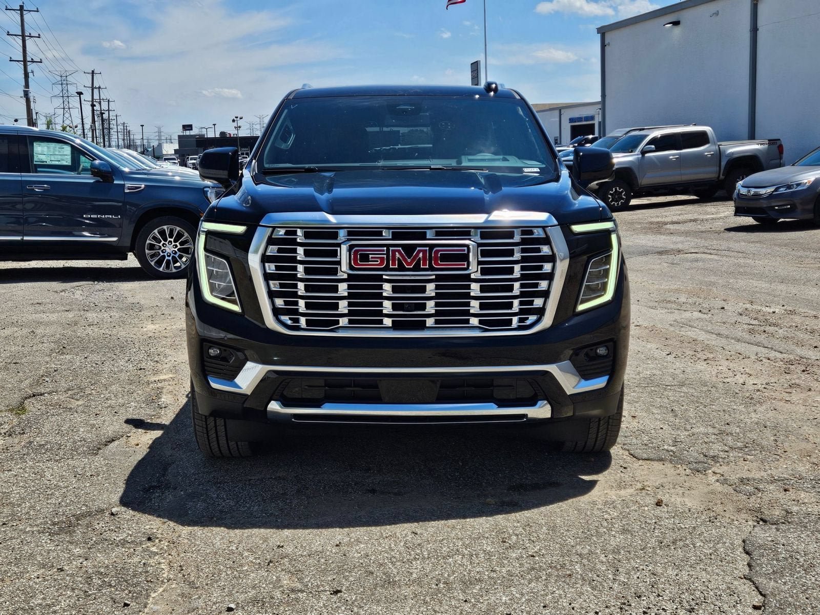 New 2026 GMC Yukon Denali AWD/4WD image 9