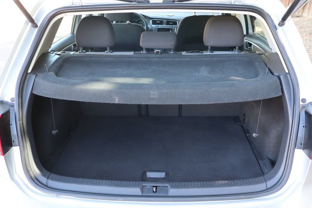 Used 2015 Volkswagen e-Golf Limited Edition FWD image 14