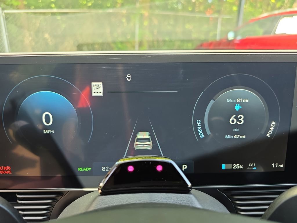 New 2025 Hyundai Ioniq 5 SE AWD/4WD image 19