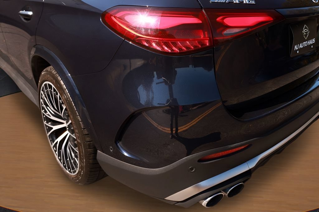 Used 2024 Mercedes-Benz GLC 43 AMG 4MATIC image 18