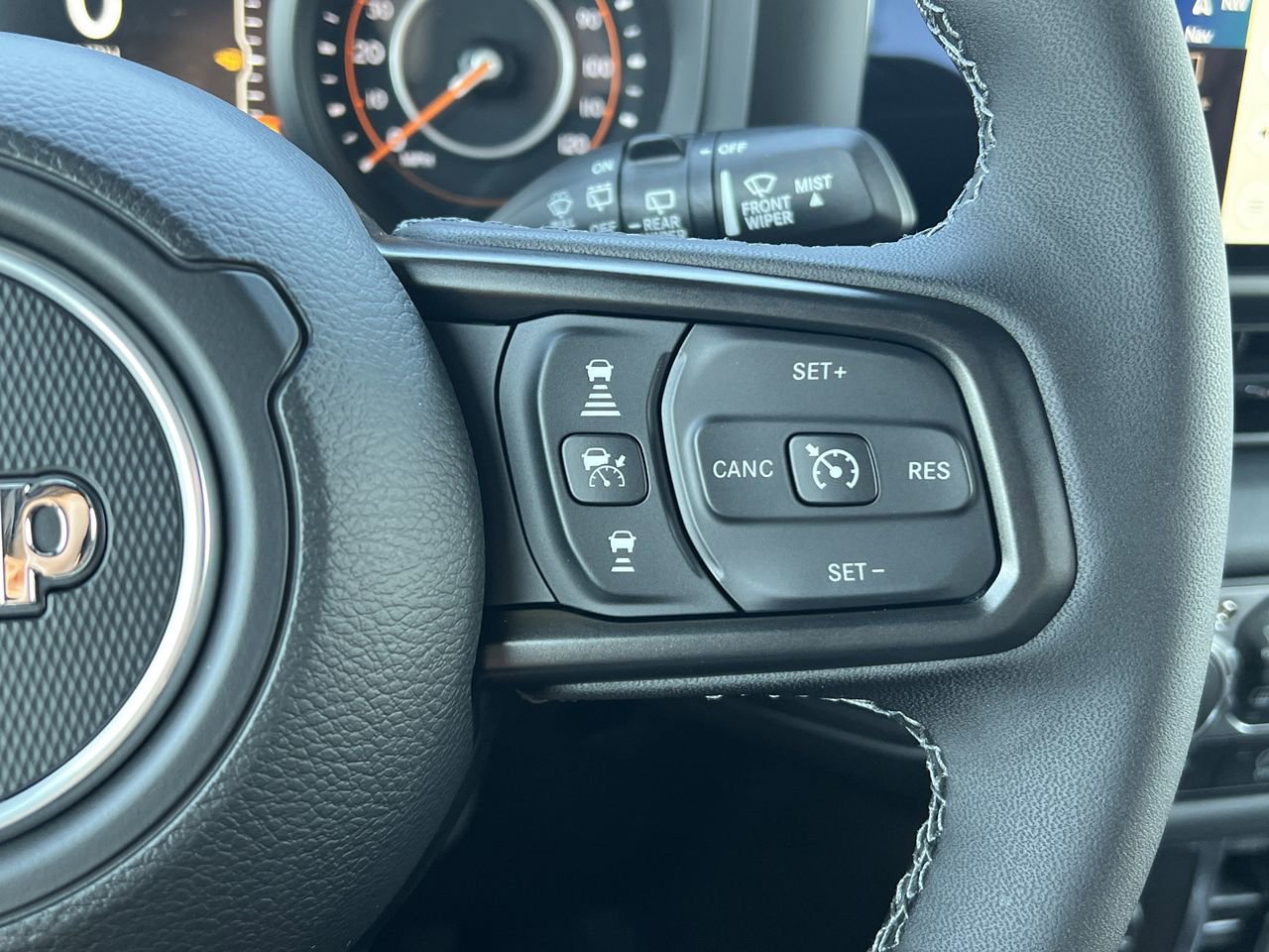 Used 2025 Jeep Wrangler Unlimited Rubicon image 12