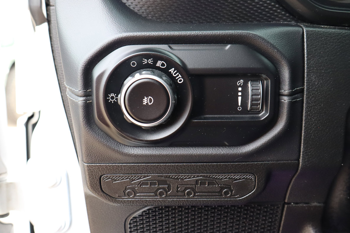 Used 2024 Jeep Wrangler Rubicon image 17