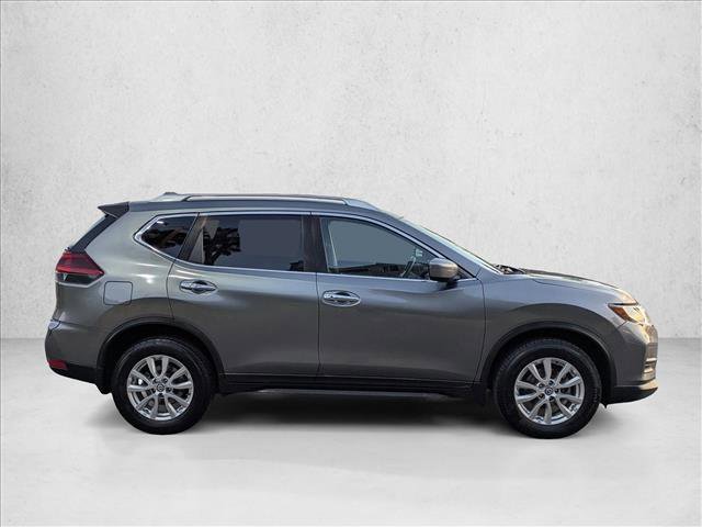 Used 2018 Nissan Rogue SV image 4