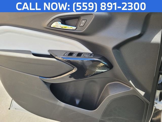 Used 2025 Chevrolet Trax LT FWD image 13