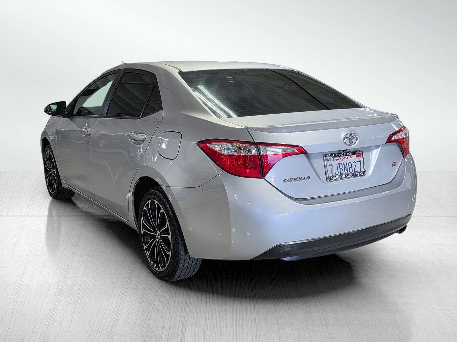 Used 2015 Toyota Corolla S image 5