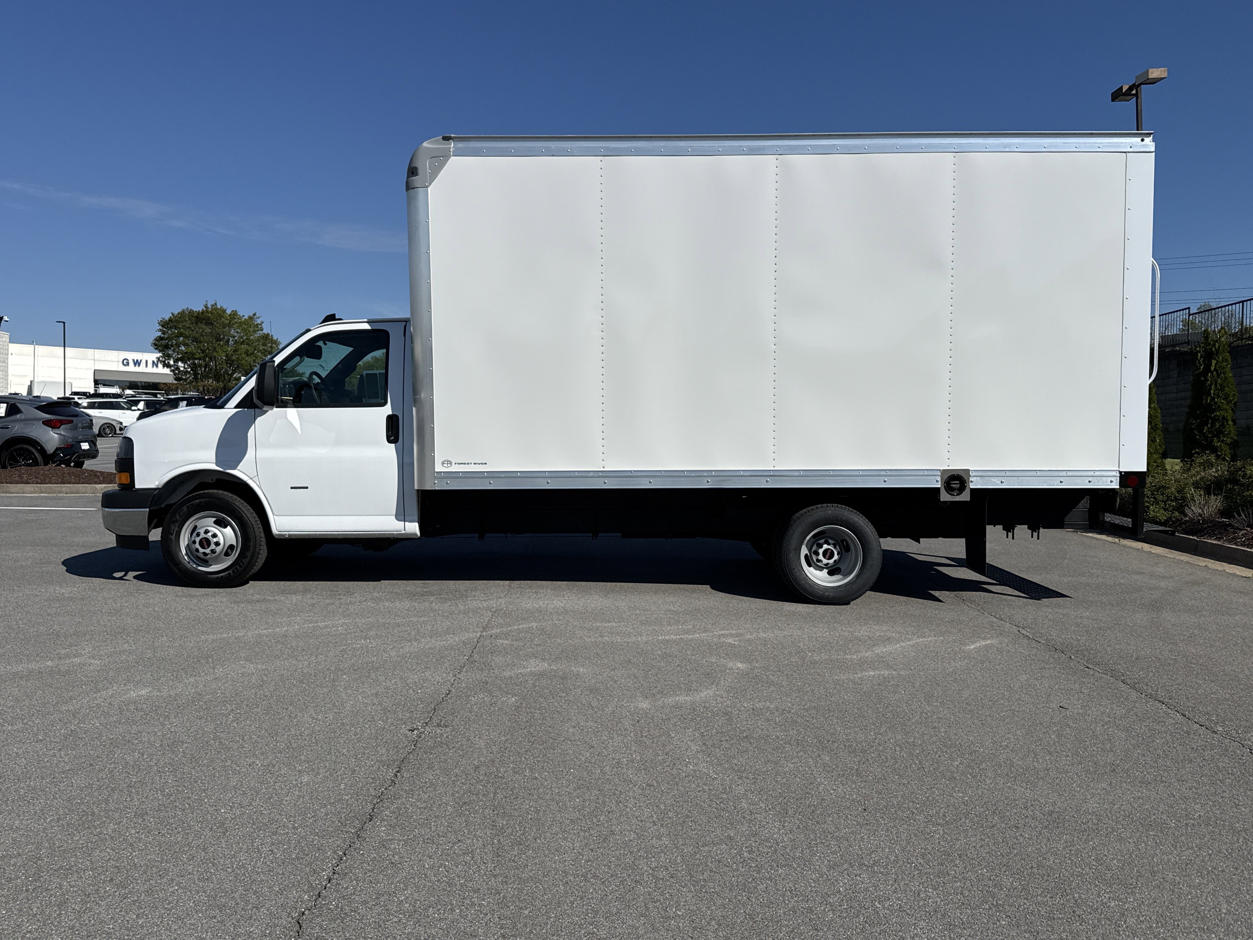 New 2026 GMC Savana 3500 Extended w/ Power Convenience Package RWD image 7