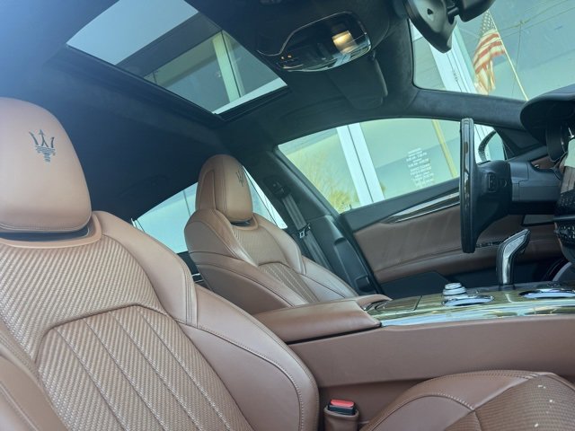 Used 2021 Maserati Quattroporte S GranLusso image 10
