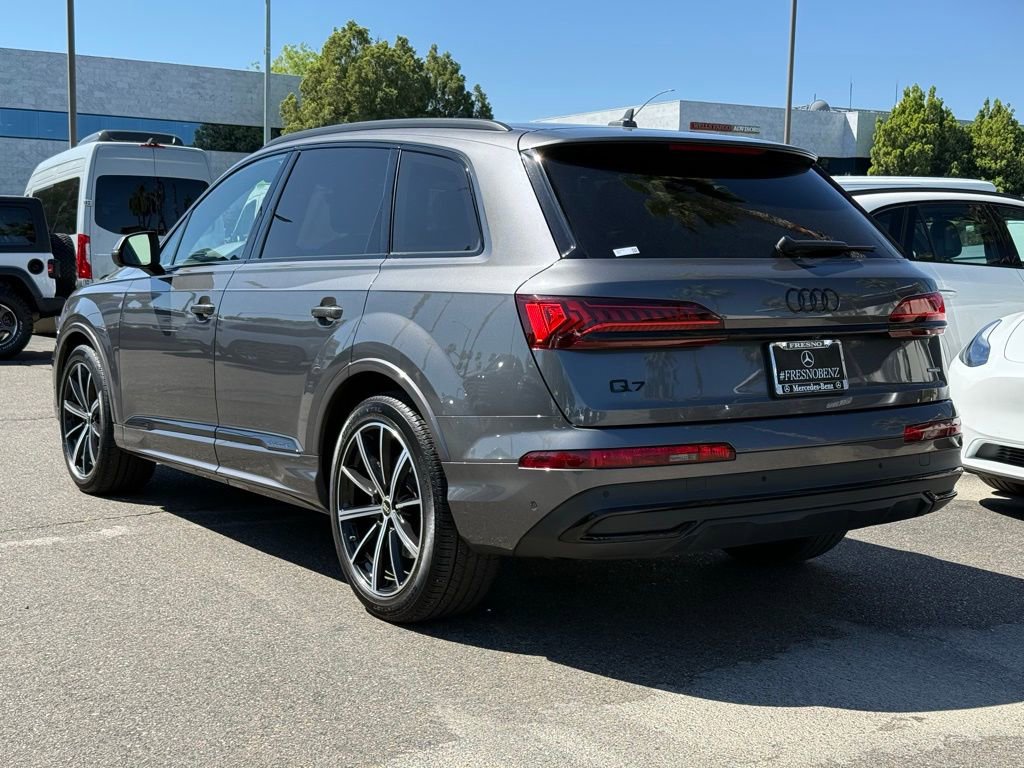 Used 2023 Audi Q7 3.0T Prestige image 7