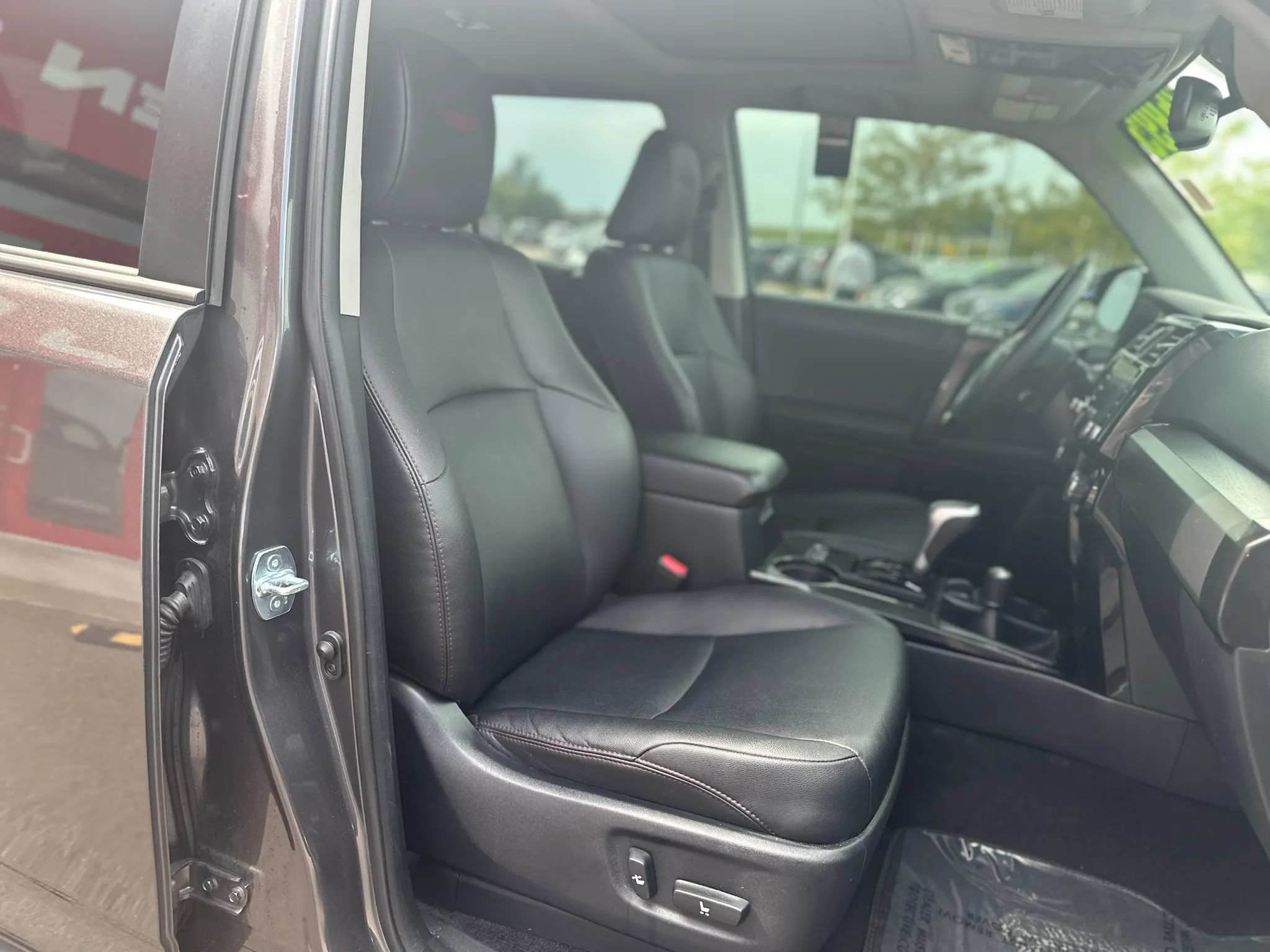 Used 2022 Toyota 4Runner TRD Off-Road Premium AWD/4WD image 10