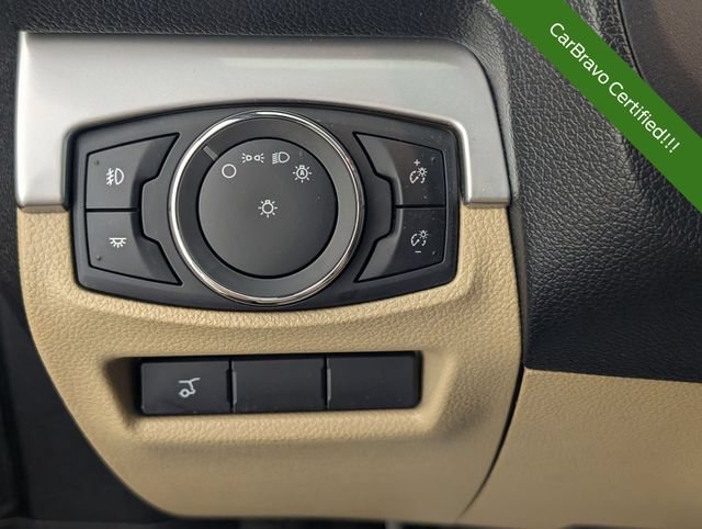 Used 2017 Ford Explorer XLT w/ Equipment Group 202A AWD/4WD image 15