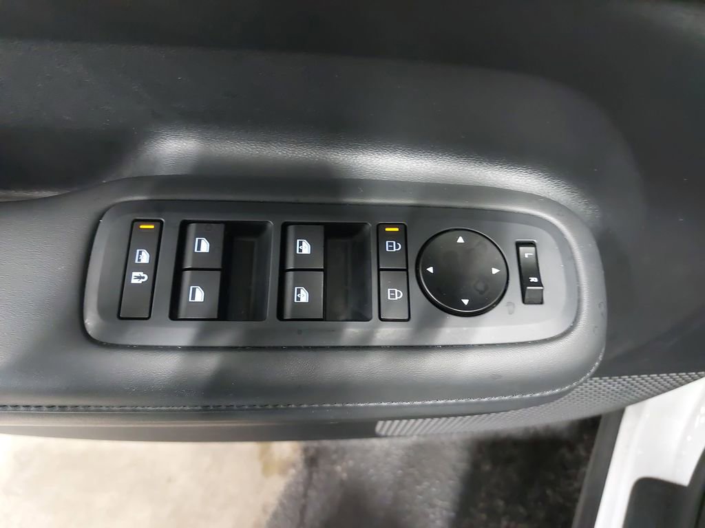 Certified 2025 Hyundai Santa Fe SEL image 30