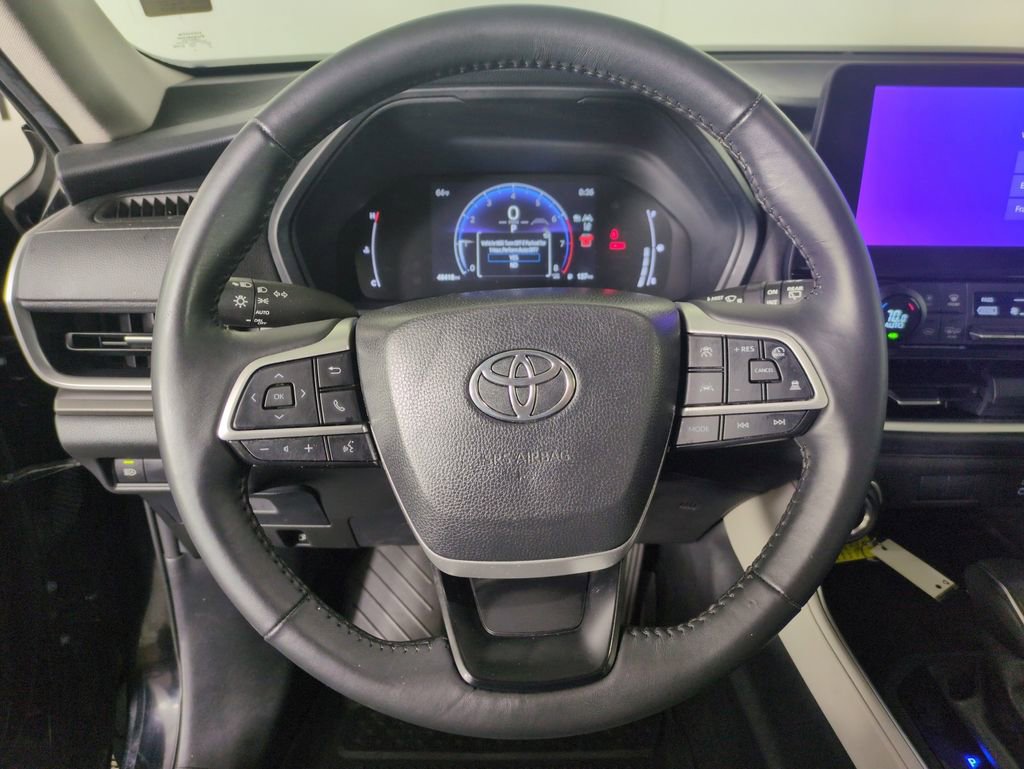 Used 2024 Toyota Grand Highlander XLE image 14