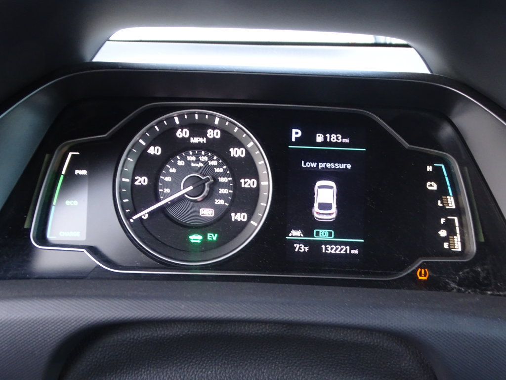 Used 2020 Hyundai Ioniq SE FWD image 10