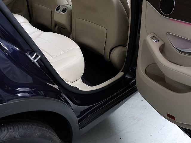 Used 2022 Mercedes-Benz GLC 300 4MATIC image 33