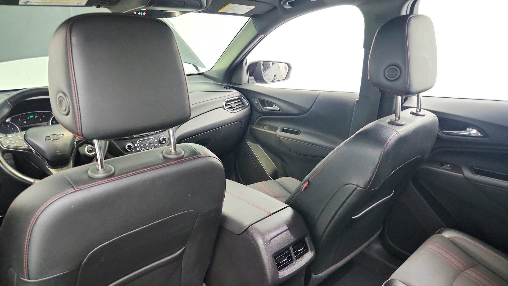 Used 2024 Chevrolet Equinox RS FWD image 24