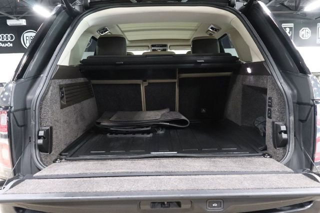 Used 2019 Land Rover Range Rover HSE image 26