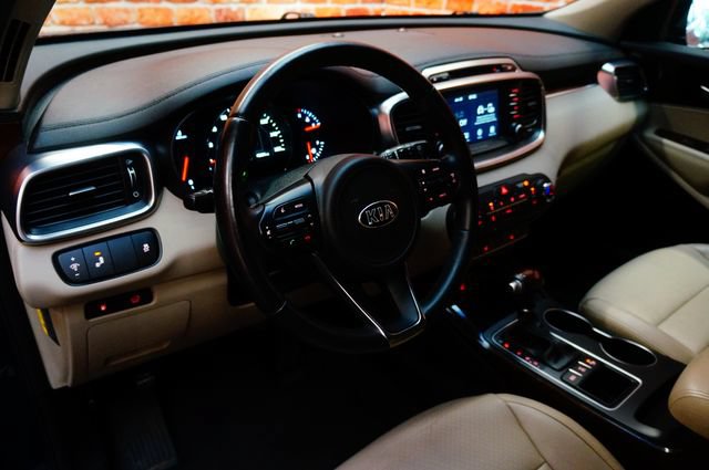 Used 2018 Kia Sorento EX AWD/4WD image 11