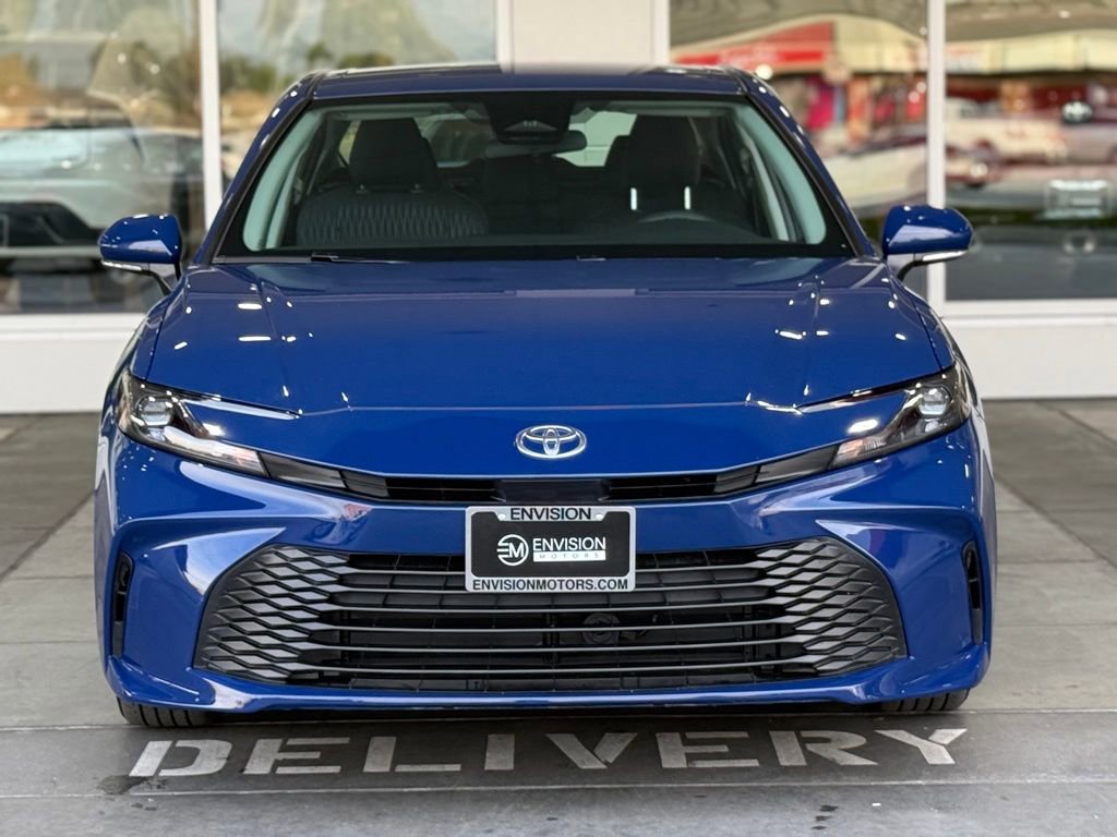 Certified 2025 Toyota Camry LE image 5
