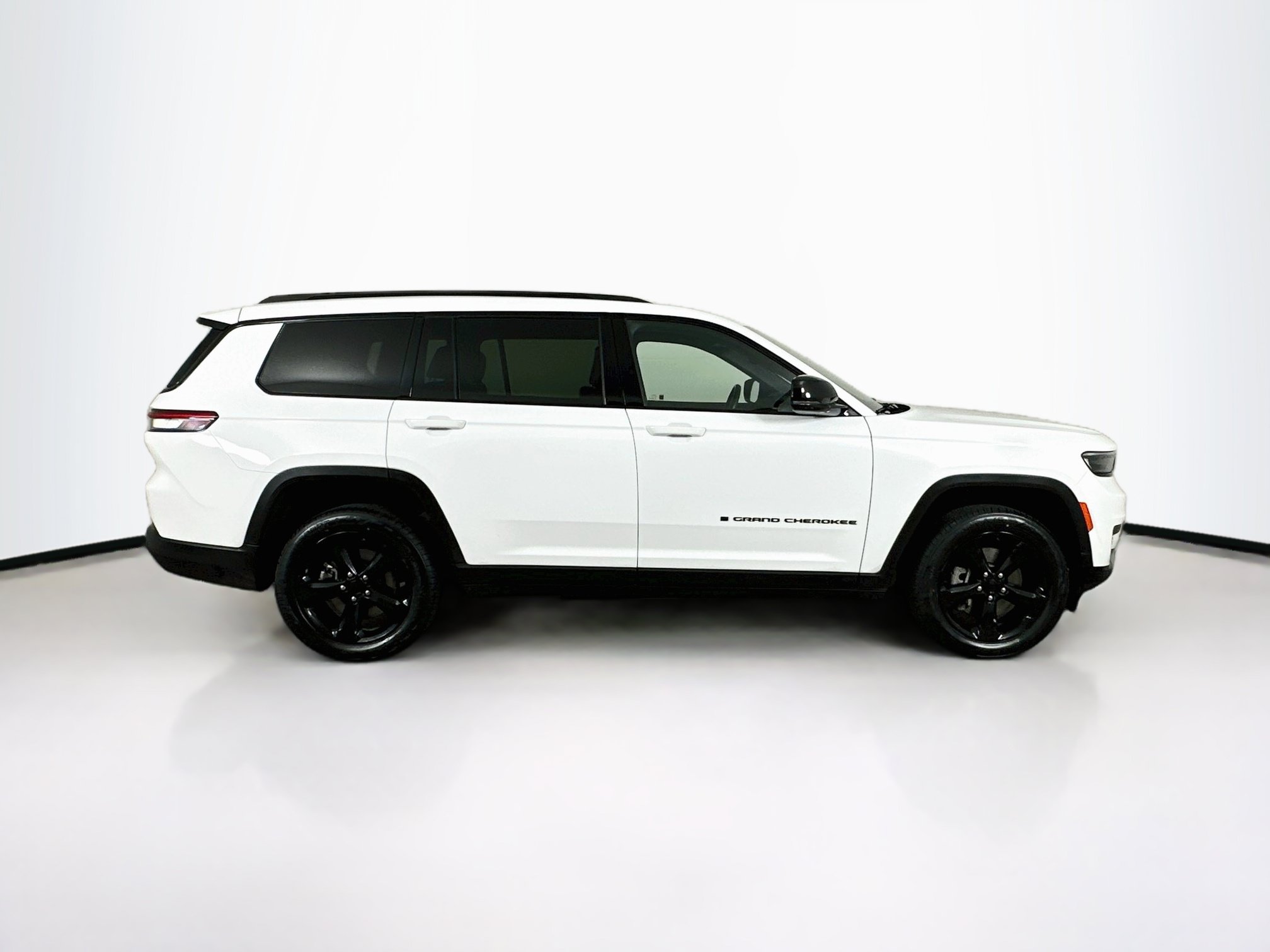 Used 2022 Jeep Grand Cherokee L Laredo AWD/4WD image 10