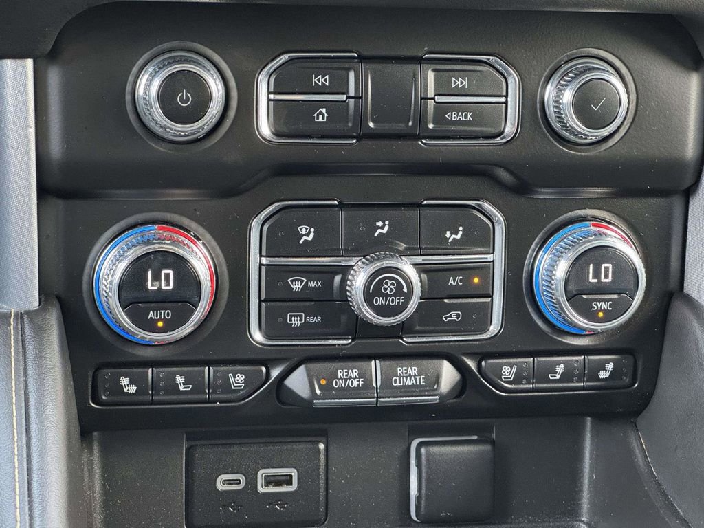 Used 2023 GMC Yukon SLT w/ SLT Luxury Package AWD/4WD image 6