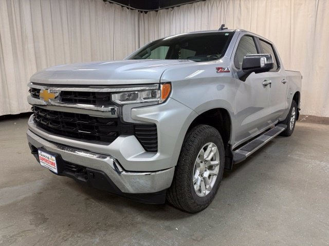 Used 2022 Chevrolet Silverado 1500 LT AWD/4WD image 14