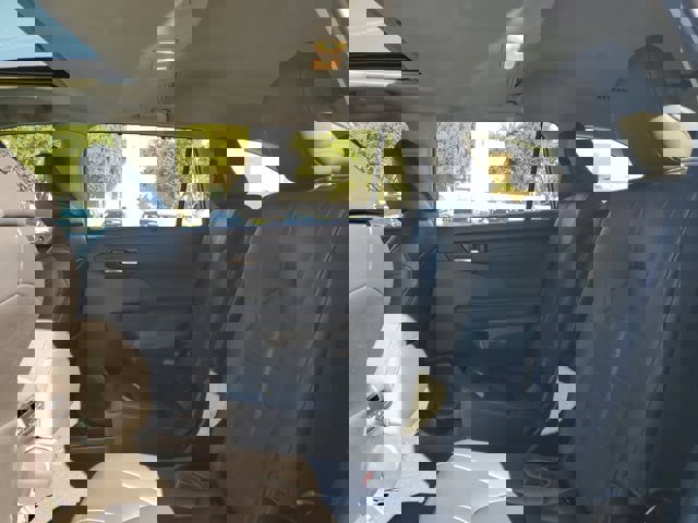 Used 2023 Toyota Highlander L image 11