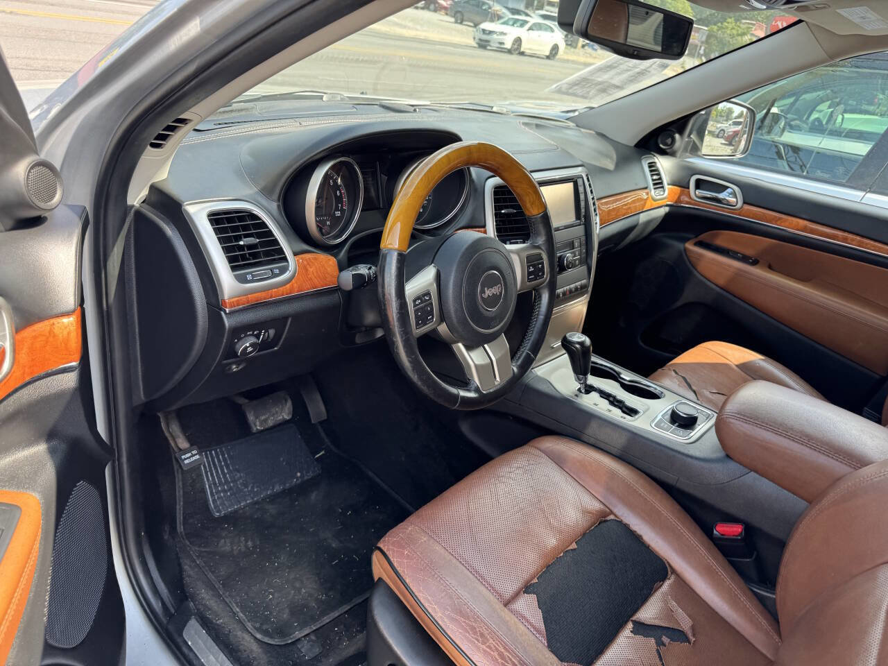 Used 2012 Jeep Grand Cherokee Overland image 26