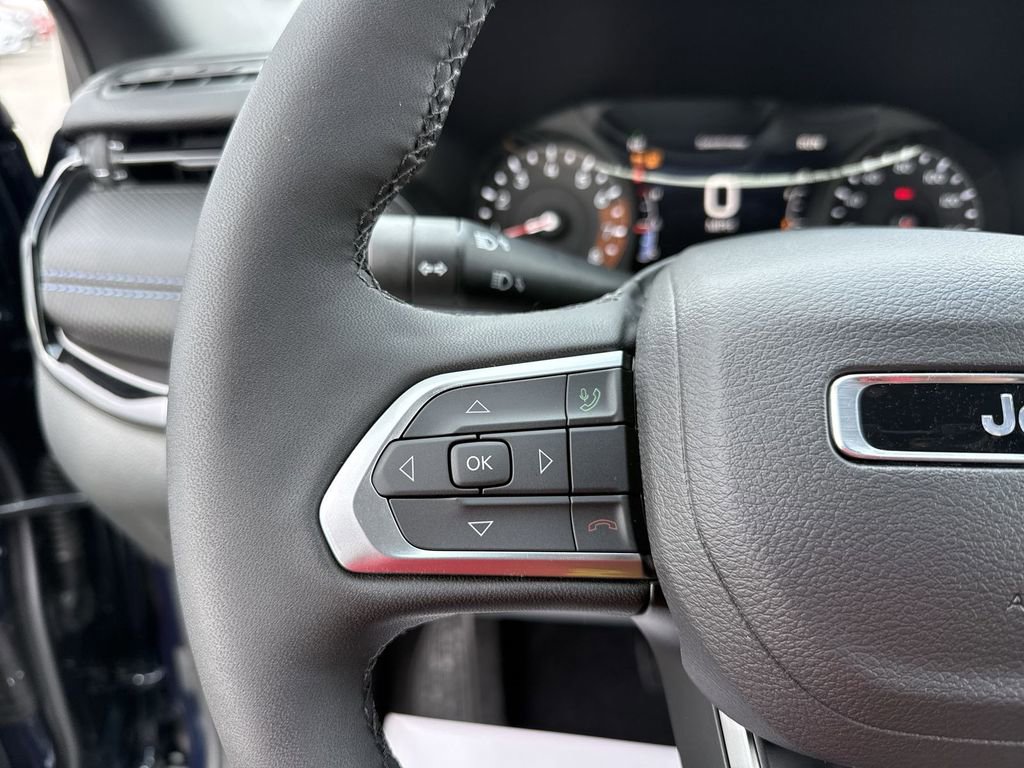 New 2026 Jeep Compass Latitude image 14