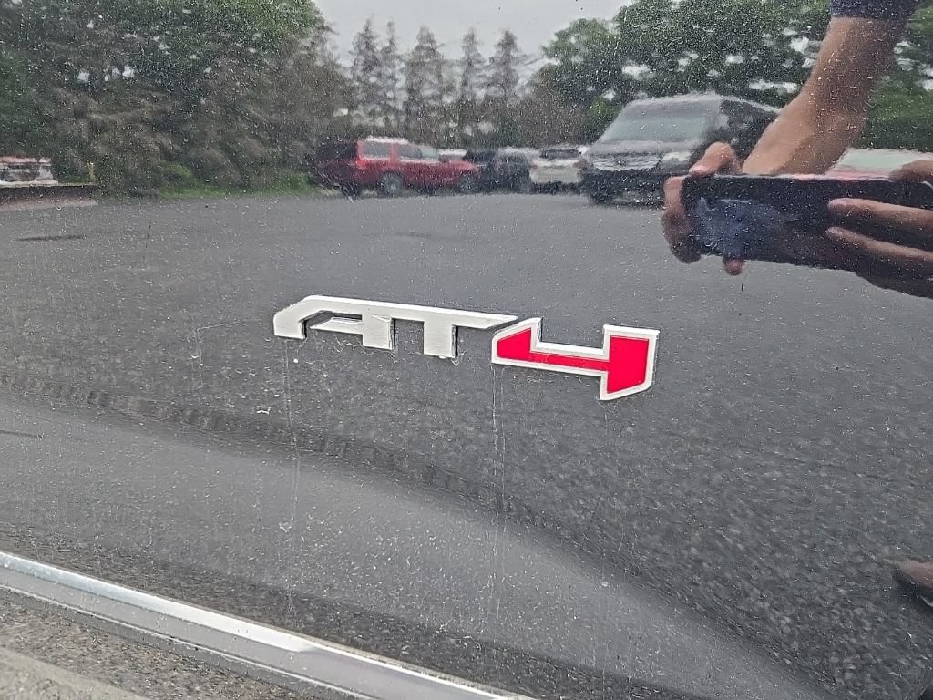 New 2026 GMC Terrain AT4 w/ Technology Package II AWD/4WD image 8