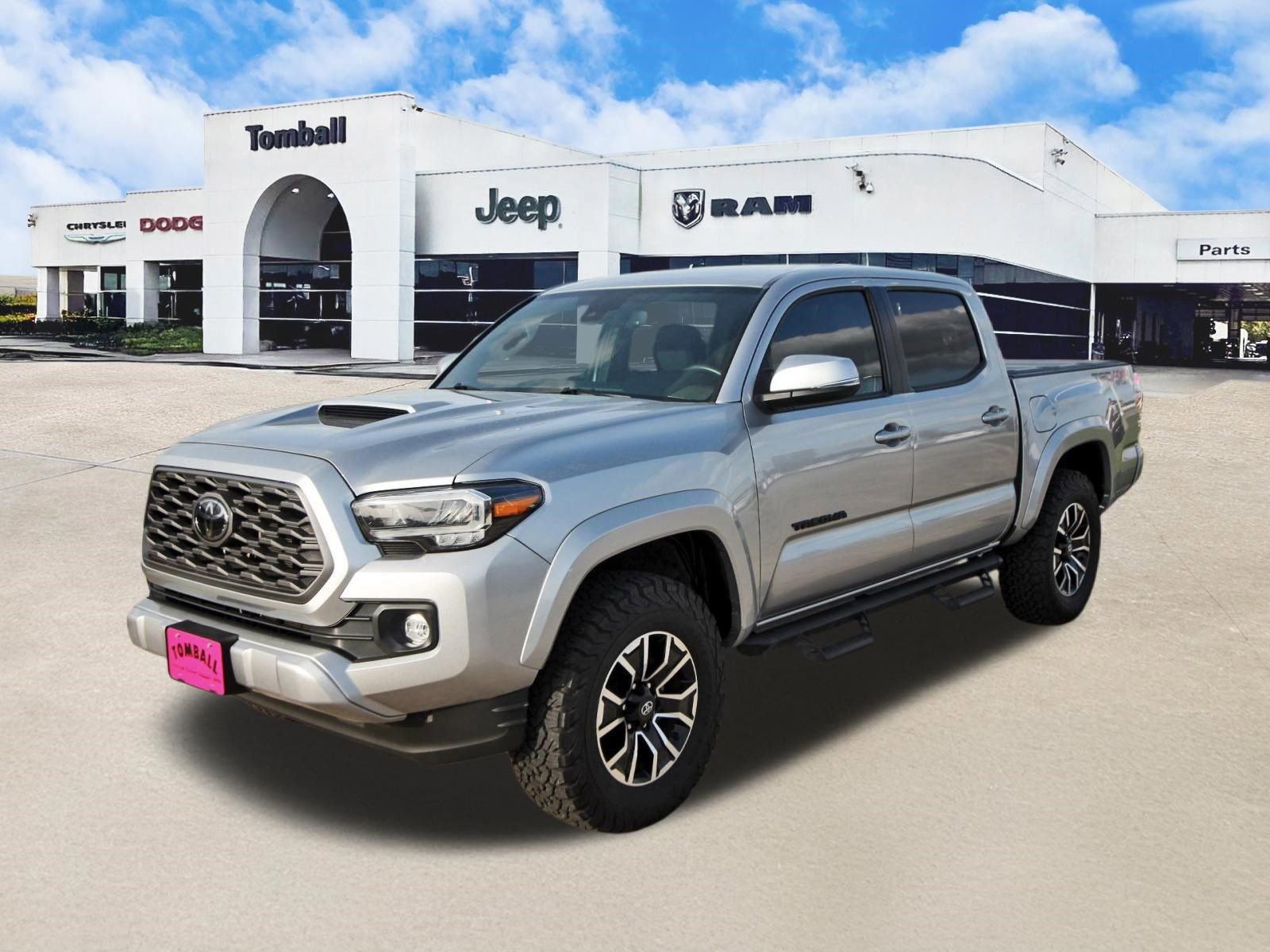 Used 2022 Toyota Tacoma TRD Sport w/ Technology Package image 3