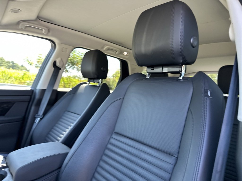 Used 2024 Land Rover Discovery Sport S image 14