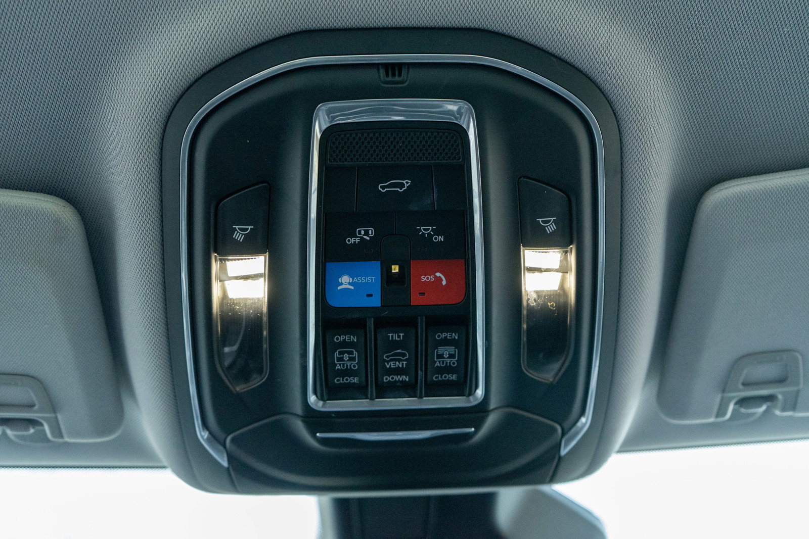 Used 2022 Jeep Grand Cherokee L Limited image 24