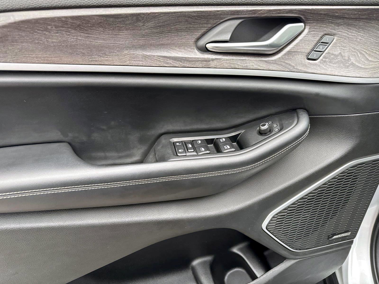 Used 2021 Jeep Grand Cherokee L Limited image 14