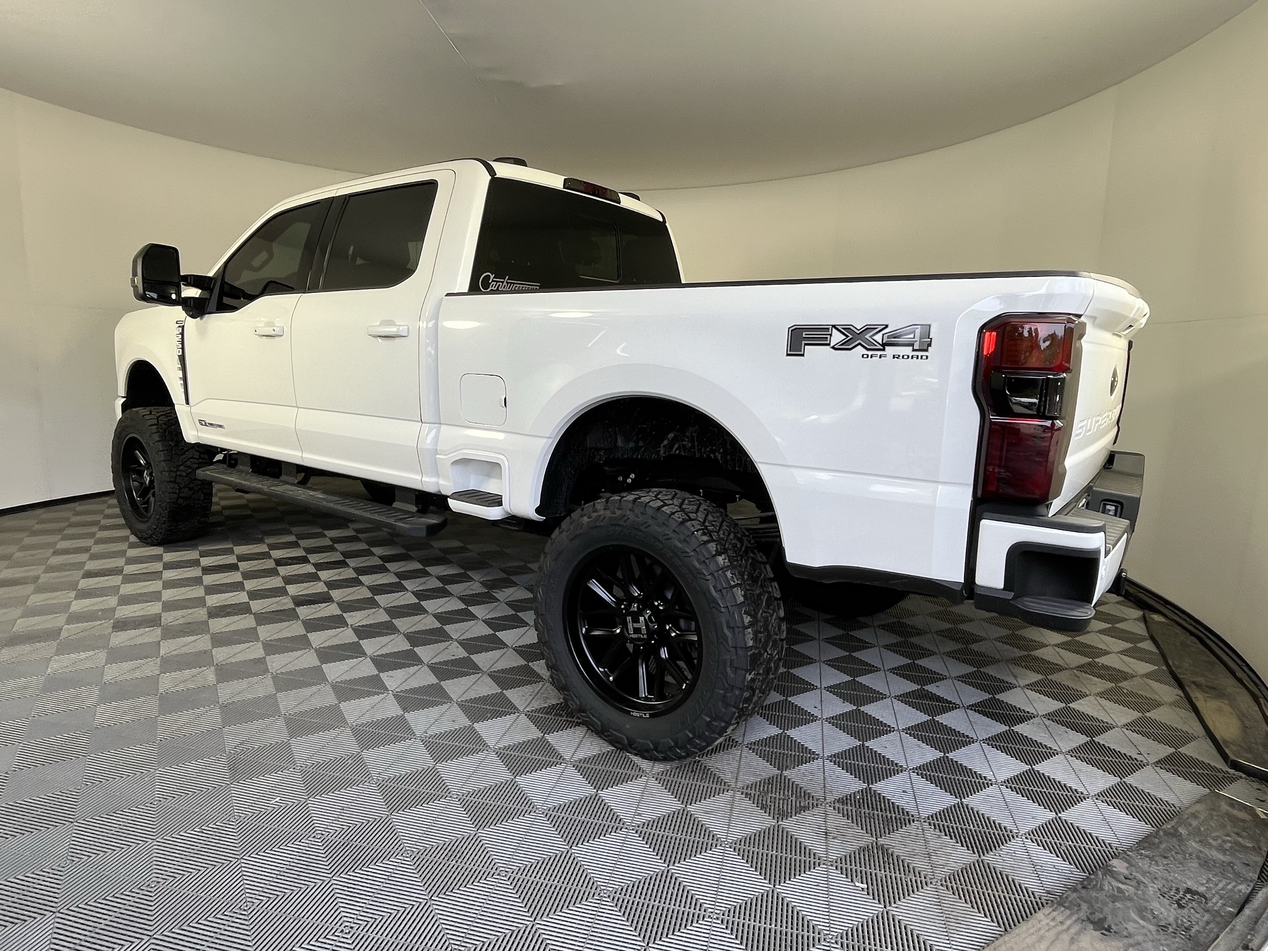 New 2025 Ford F250 Lariat w/ Lariat Ultimate Package AWD/4WD image 3
