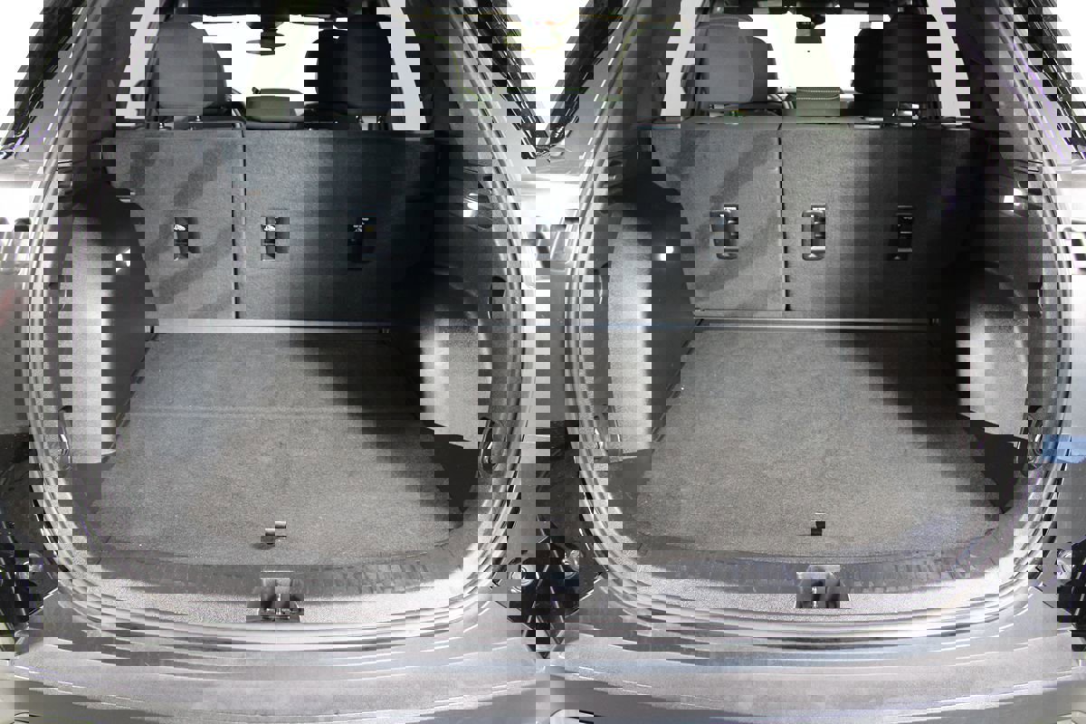 Used 2025 GMC Terrain Elevation image 30