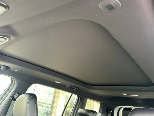 New 2026 Jeep Grand Cherokee L Limited AWD/4WD image 17
