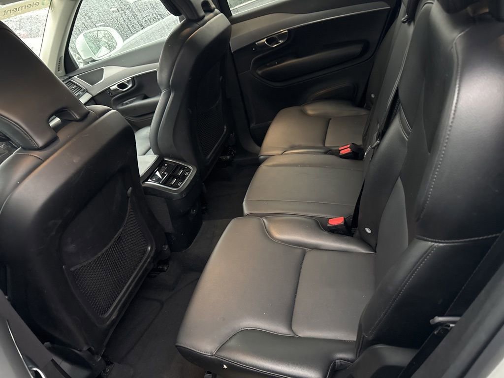 Used 2022 Volvo XC90 T5 Momentum image 10